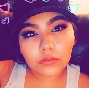 Meet your Posher, Dorena